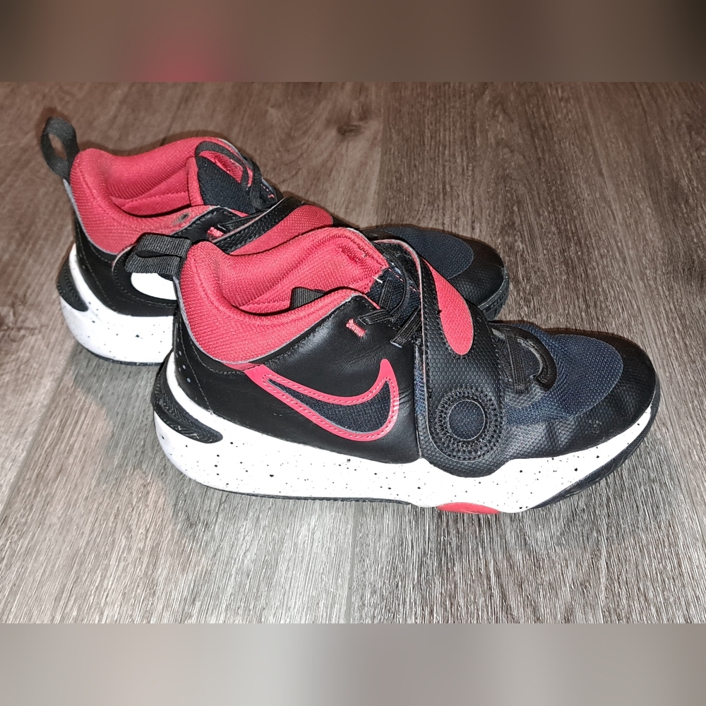 Nike Little Kids Team Hustle D 11 Adjustable Strap Basketball Sneakers size 6